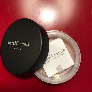 BareMinerals medium c25 NEW